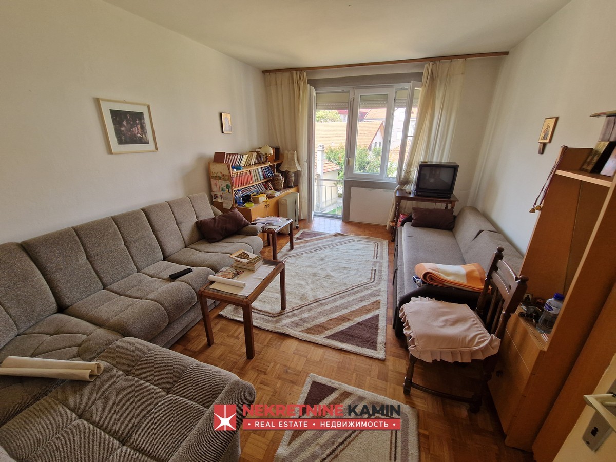 Dvosoban stan 57m2 u naselju 4. jula, Cetinje